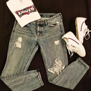 Koral Distressed Jeans